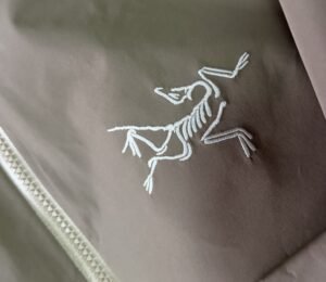 Fake Arc'teryx Macai Jacket Logo