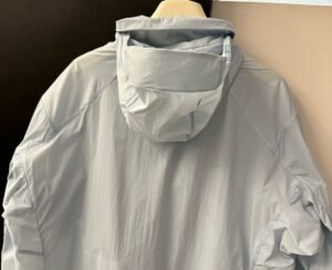 Fake white Arc'teryx Nodin jacket hood