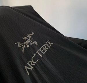 Fake Arc'teryx Atom Vest logo
