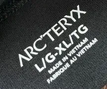 Fake Arc’teryx Rho Lightweight Toque printed label